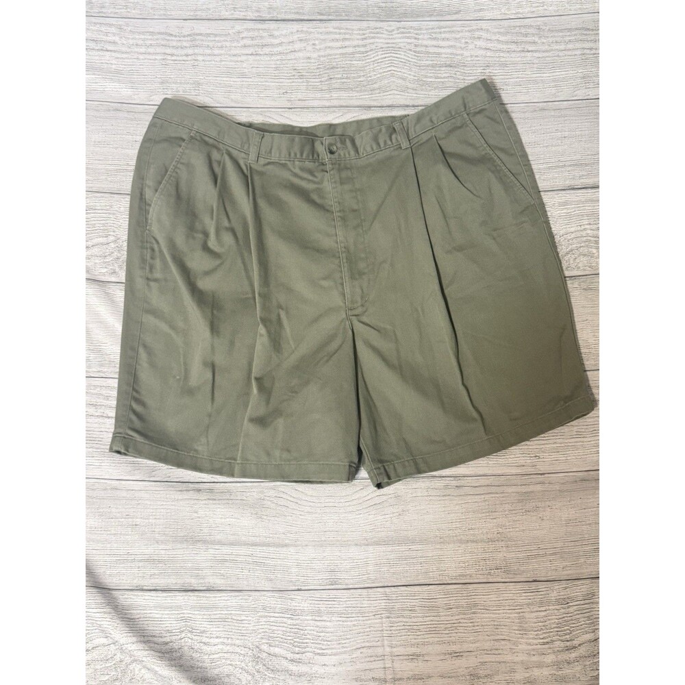 Men's Oak Hill Shorts  - easy care w pockets Size 46 olive green -156